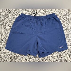 Patagonia men’s baggies 5” good condition navy blue